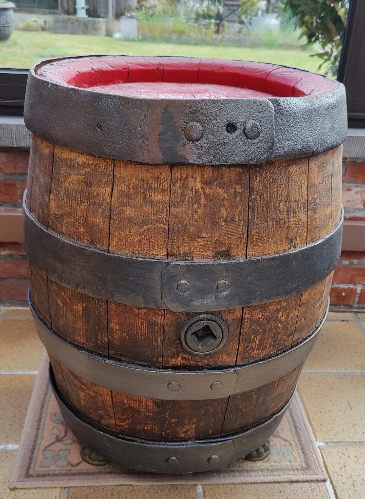 Oude eiken biervat, Enlèvement