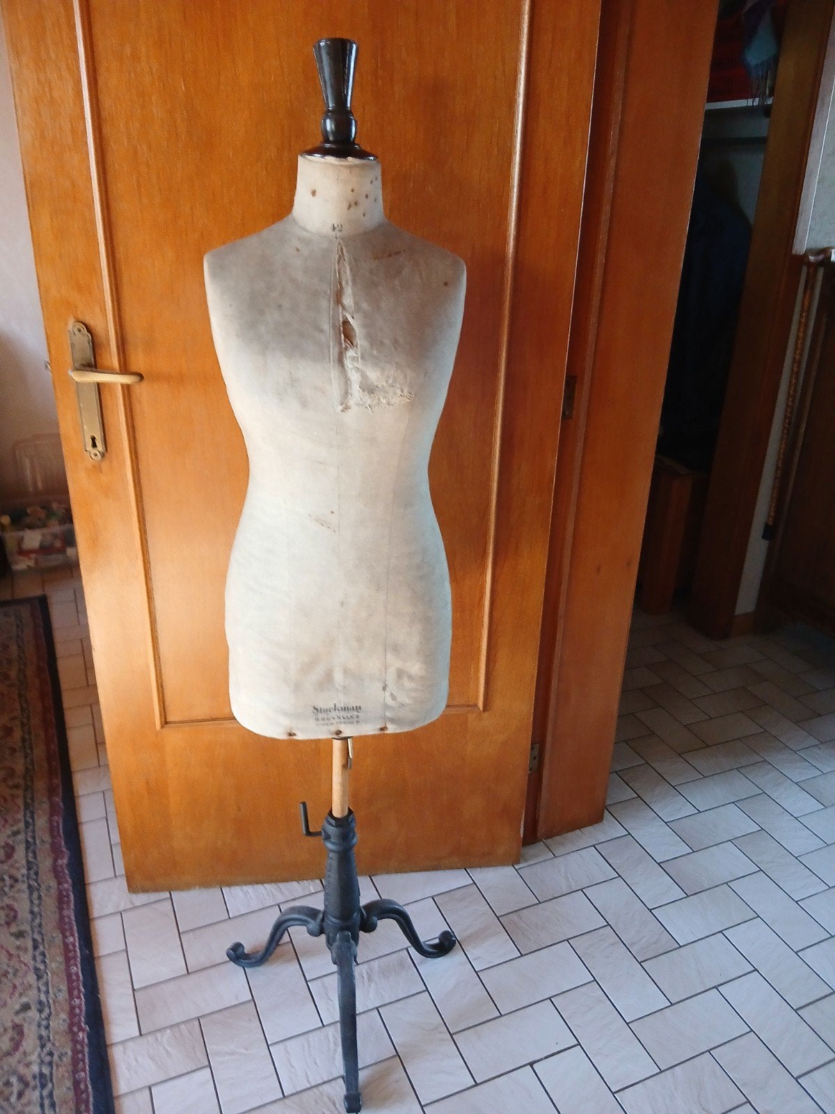 Mannequin ancien, taille 42., Enlèvement