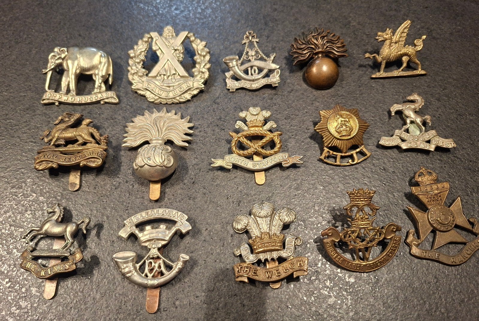 cap badges ww1 ww2, Enlèvement ou Envoi
