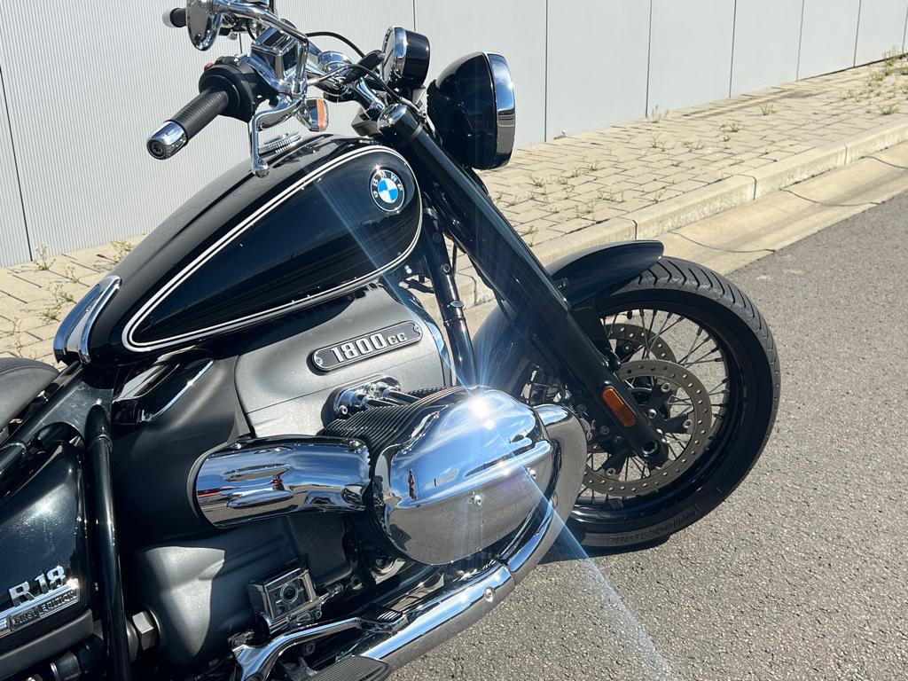 R18 Classic - ( marche arrière )  - TVAC 21%, Entreprise, Plus de 35 kW, Chopper, 2 cylindres