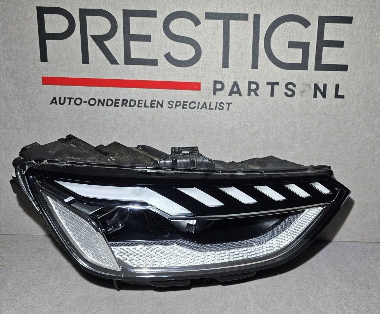 Koplamp Audi A4 B9 8W Facelift Matrix LED Rechts 8W0941036E, -, Origine de la pièce connue, Utilisé, -