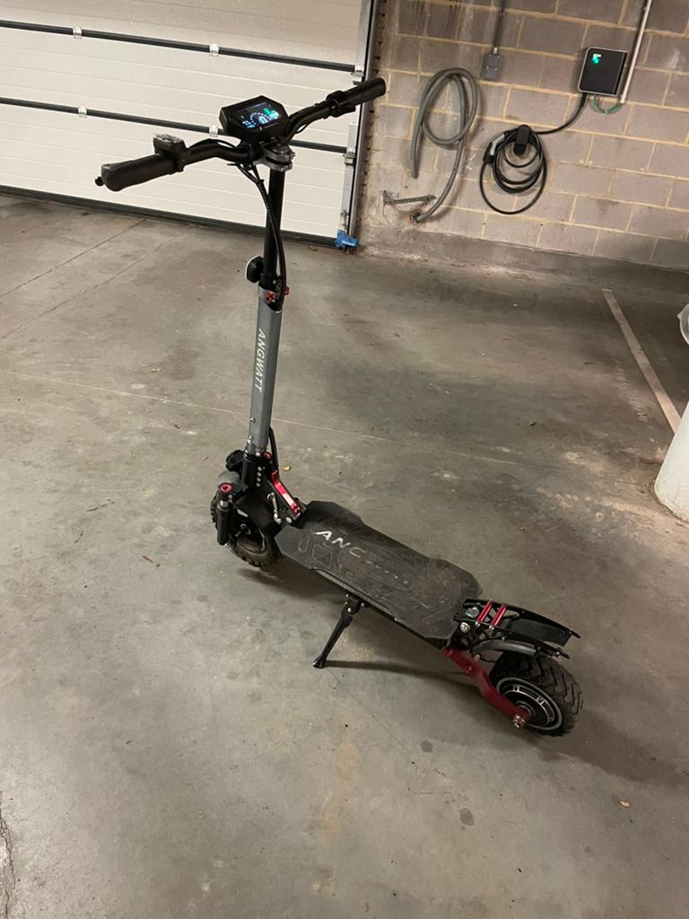 ANGWATT F1, Fietsen en Brommers, Ophalen, Zo goed als nieuw