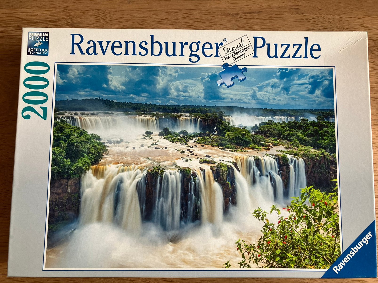 Puzzel Ravensburger waterval 2000 stukjes, Hobby en Vrije tijd, Denksport en Puzzels, Ophalen of Verzenden, Zo goed als nieuw