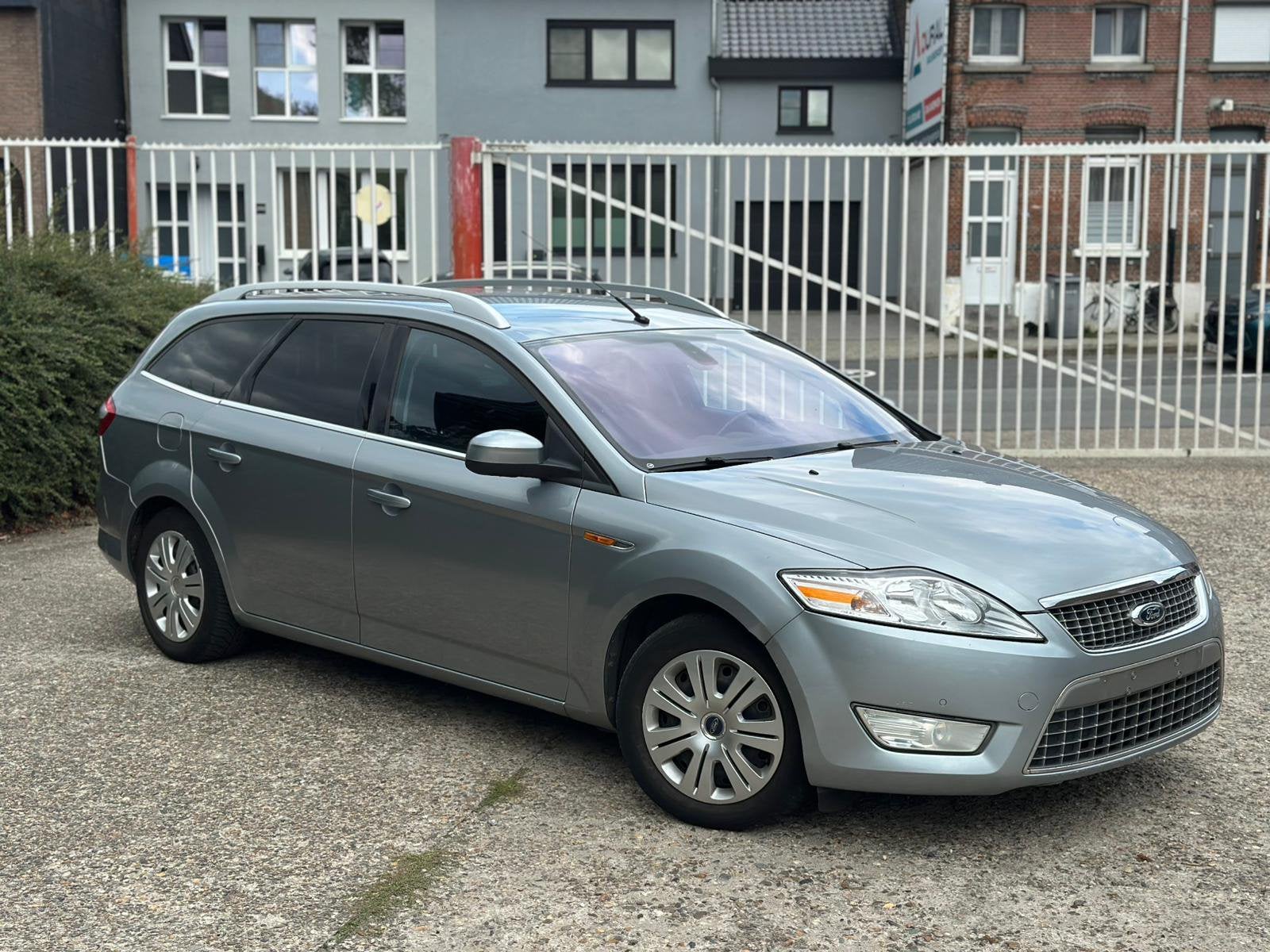 Ford Mondeo 1.8 diesel 2010 300.000Km, Auto's, Mondeo, Diesel, Particulier, Te koop