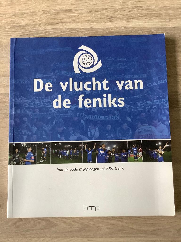 Boek Racing Genk - De vlucht van de feniks, Boeken, Guy Brugmans, Ophalen of Verzenden, Zo goed als nieuw, Balsport