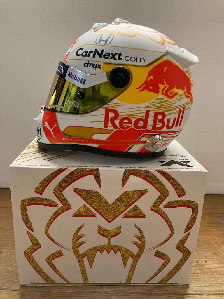Max Verstappen 1:2 helm 2020 Fanshop Red Bull Racing RB16, Verzamelen, Ophalen of Verzenden, Nieuw, Formule 1