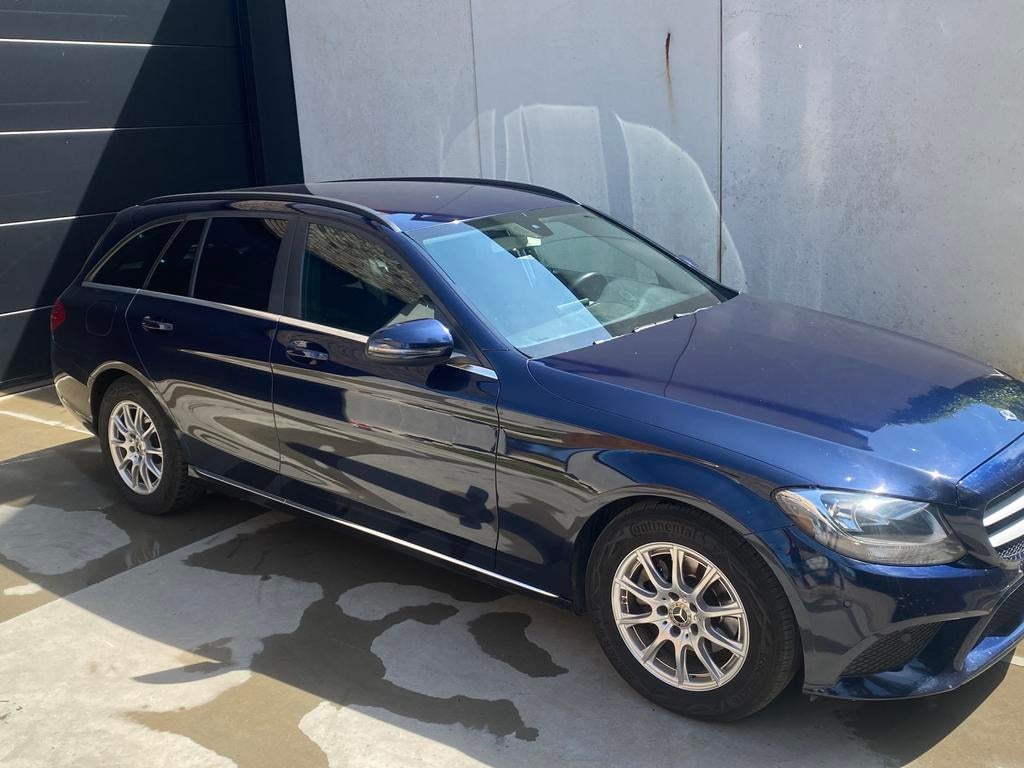 Mercedes C200, 1750 kg, Euro 6, Boîte manuelle, Noir