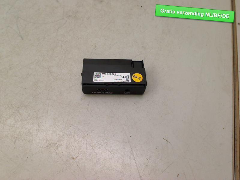 USB HUB Audi A4 (B9) (01-2015/11-2019) (4M0035726), Auto-onderdelen, Gebruikt, Dhr. R. de Gouw, Audi, De Bloemendaal 21 21
5221 EB  'S HERTOGENBOSCH, NL