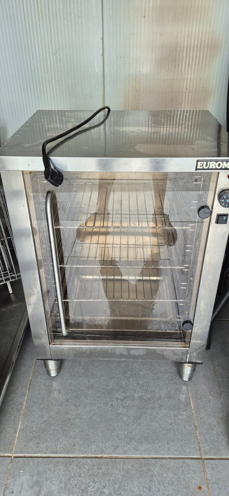 Armoire chauffante Euromax, Enlèvement