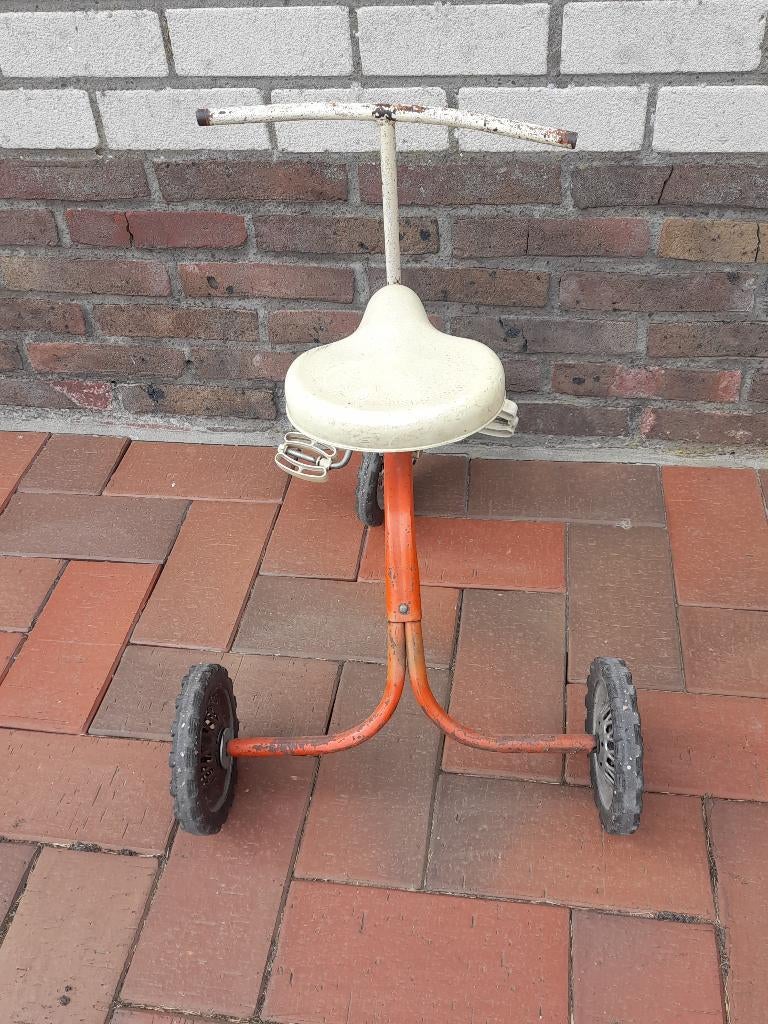 Oude driewieler, Ophalen