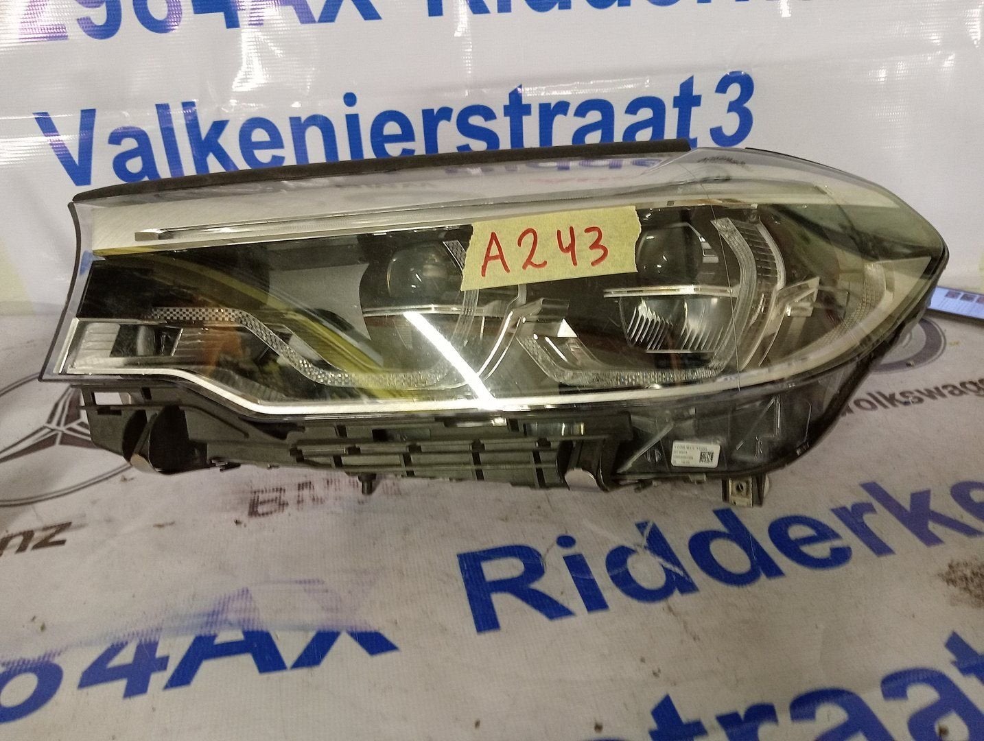 Koplamp BMW 5 Serie G30 G31 Adaptive LED Links 7439193-04, -, Utilisé, -, Enlèvement ou Envoi