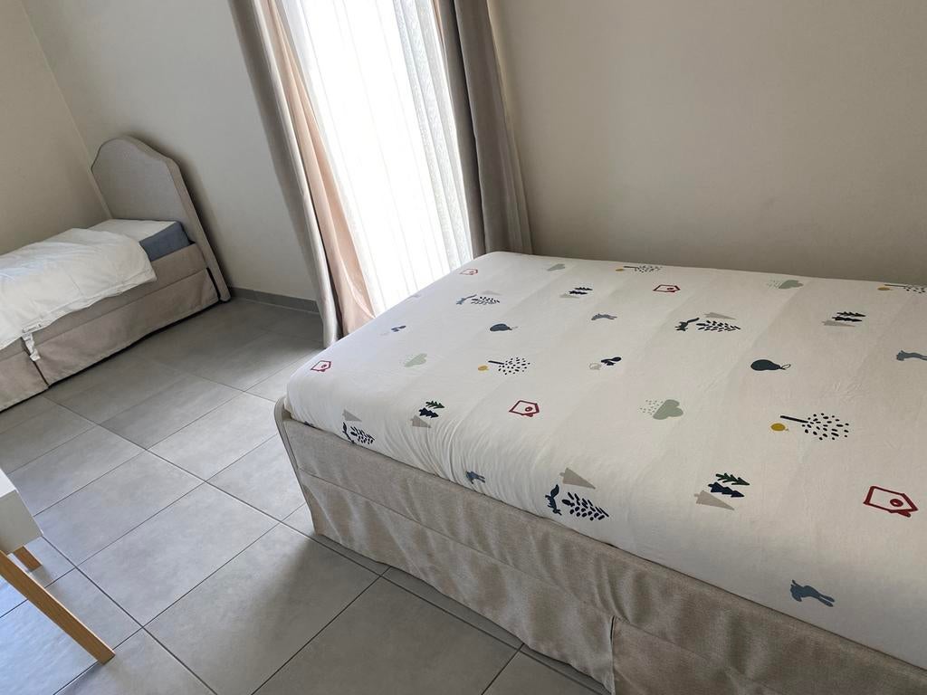 Eenpersoonsbed, Immo