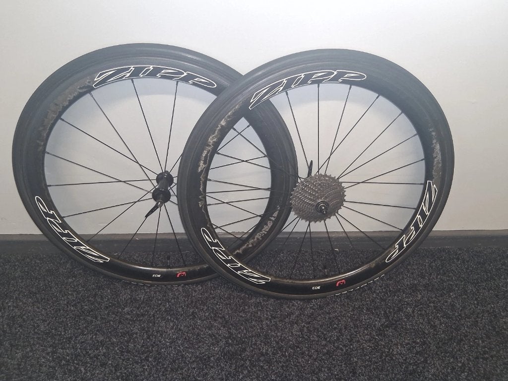 Paire de roues Zipp 303 Firecrest, Vélos & Vélomoteurs, Zipp, Enlèvement ou Envoi, Utilisé, Carbone