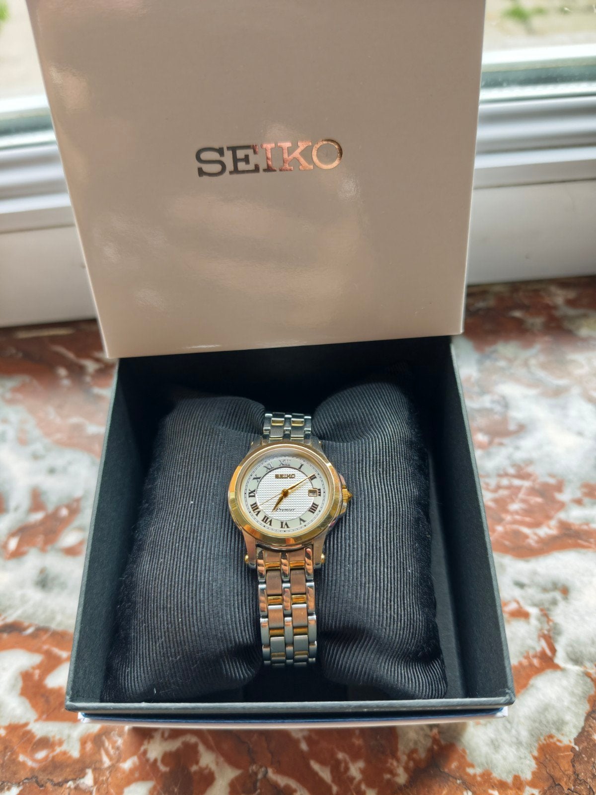 Montre femme Seiko SXDE02P1, bicolore, Bijoux, Sacs & Beauté, Montres | Femmes, Montre-bracelet, Seiko, Utilisé, Autres matériaux