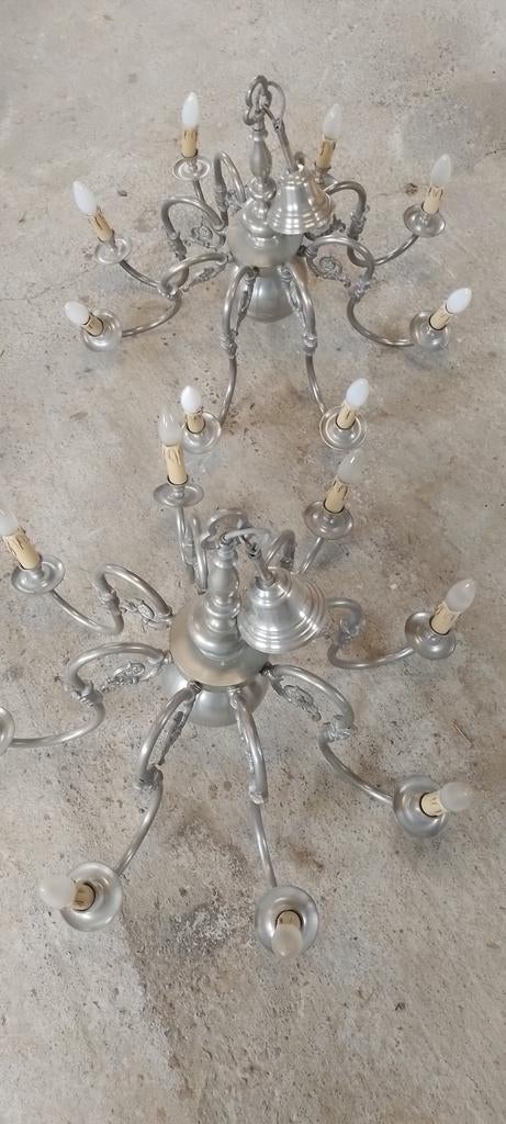 2 beaux lustres., Ophalen