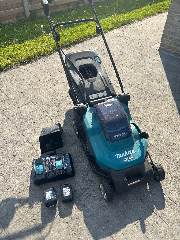 Makita DLM432PT2 grasmaaier met mulcher, 2 accu's + duolader, Tuin en Terras, Ophalen, Gebruikt, Accu-grasmaaier, Makita