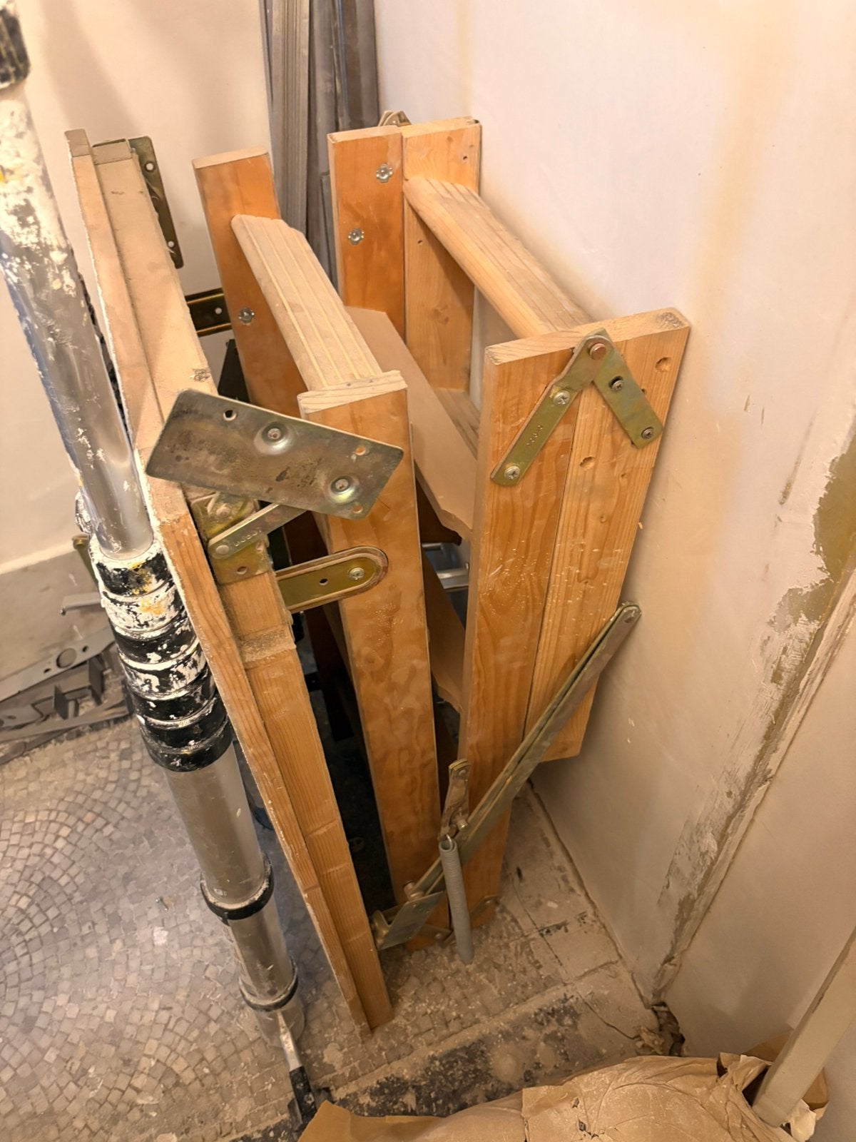 Nog nieuwe zoldertrap 55x 105 afmeting, Doe-het-zelf en Bouw, Ophalen, Zo goed als nieuw