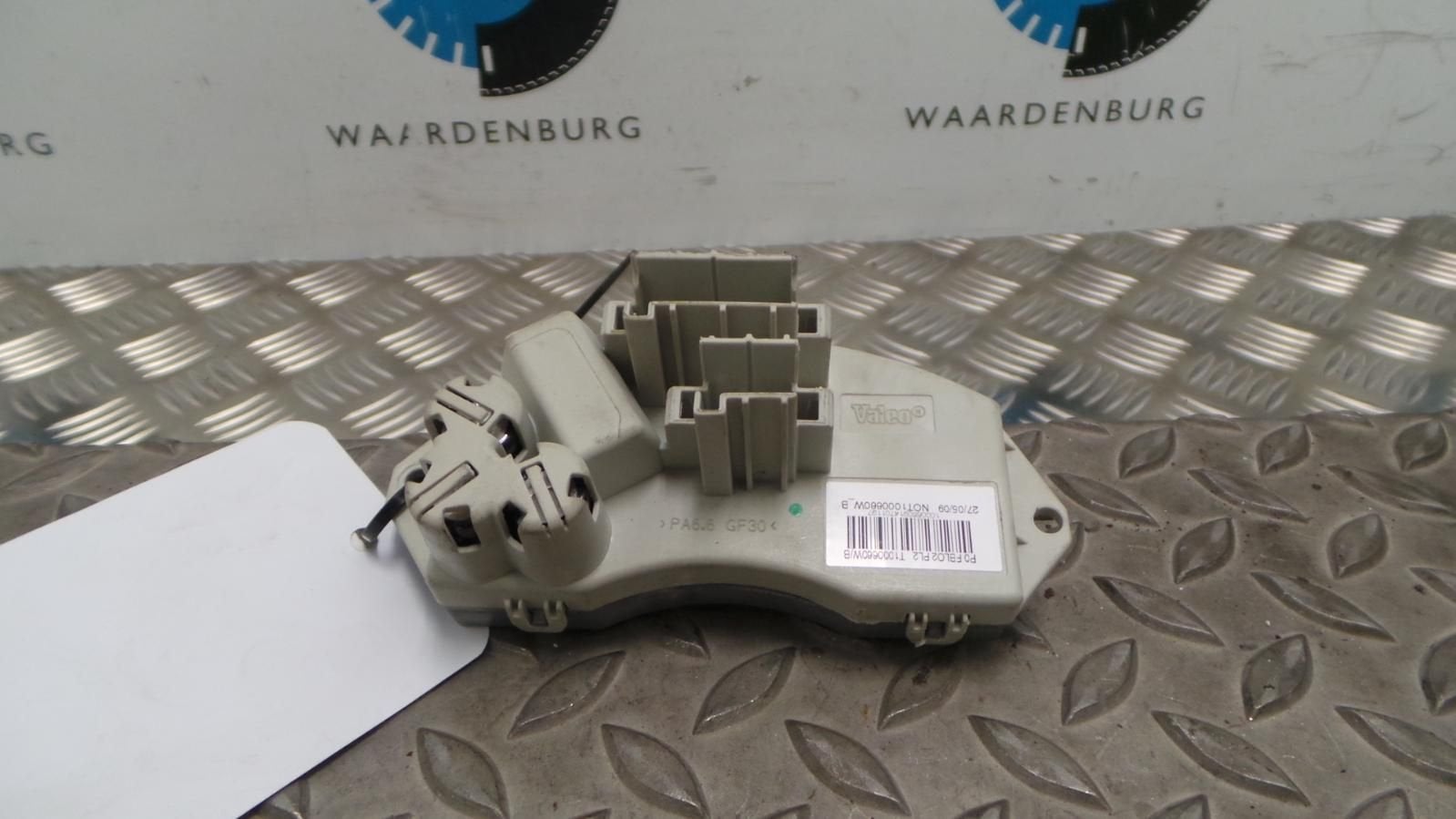 BMW 1 SERIES 118D CORP. BNS LINE E81 KACHELMOTOR 2009, Ophalen of Verzenden, Gebruikt, ARN erkend