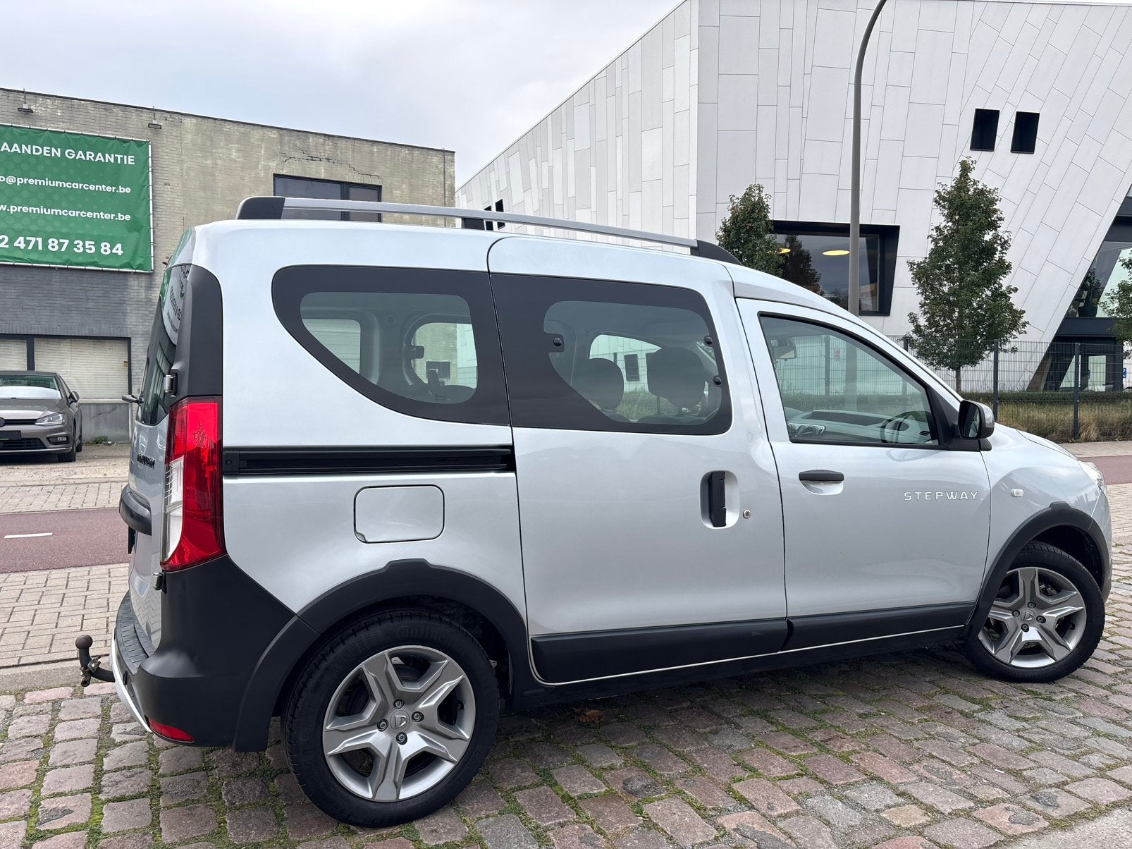 Dacia Dokker Stepway | 12 M Garantie | 20Dkm| Benzine| 2020|, Auto's, Voorwielaandrijving, 4 cilinders, Luifel, 6 deurs