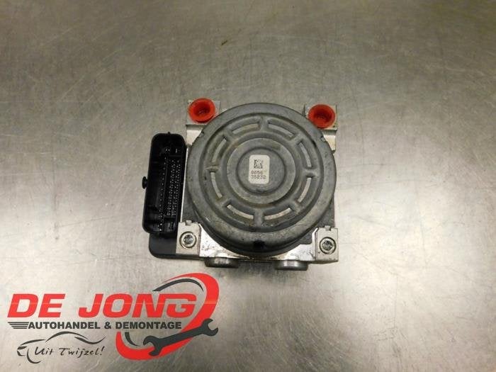 Pompe ABS d'un Hyundai I10, -, 3 mois de garantie, Utilisé, Hyundai