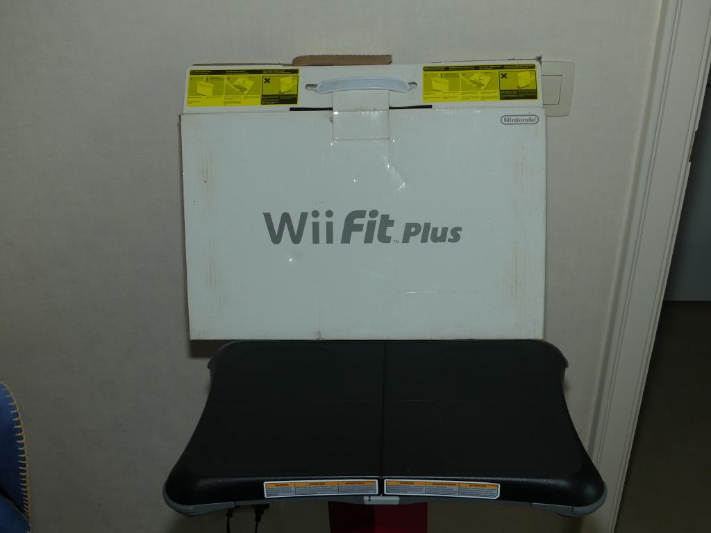 Wii Fit Plus balance bord, Eén computer, Ophalen of Verzenden, Zo goed als nieuw, 3 spelers of meer