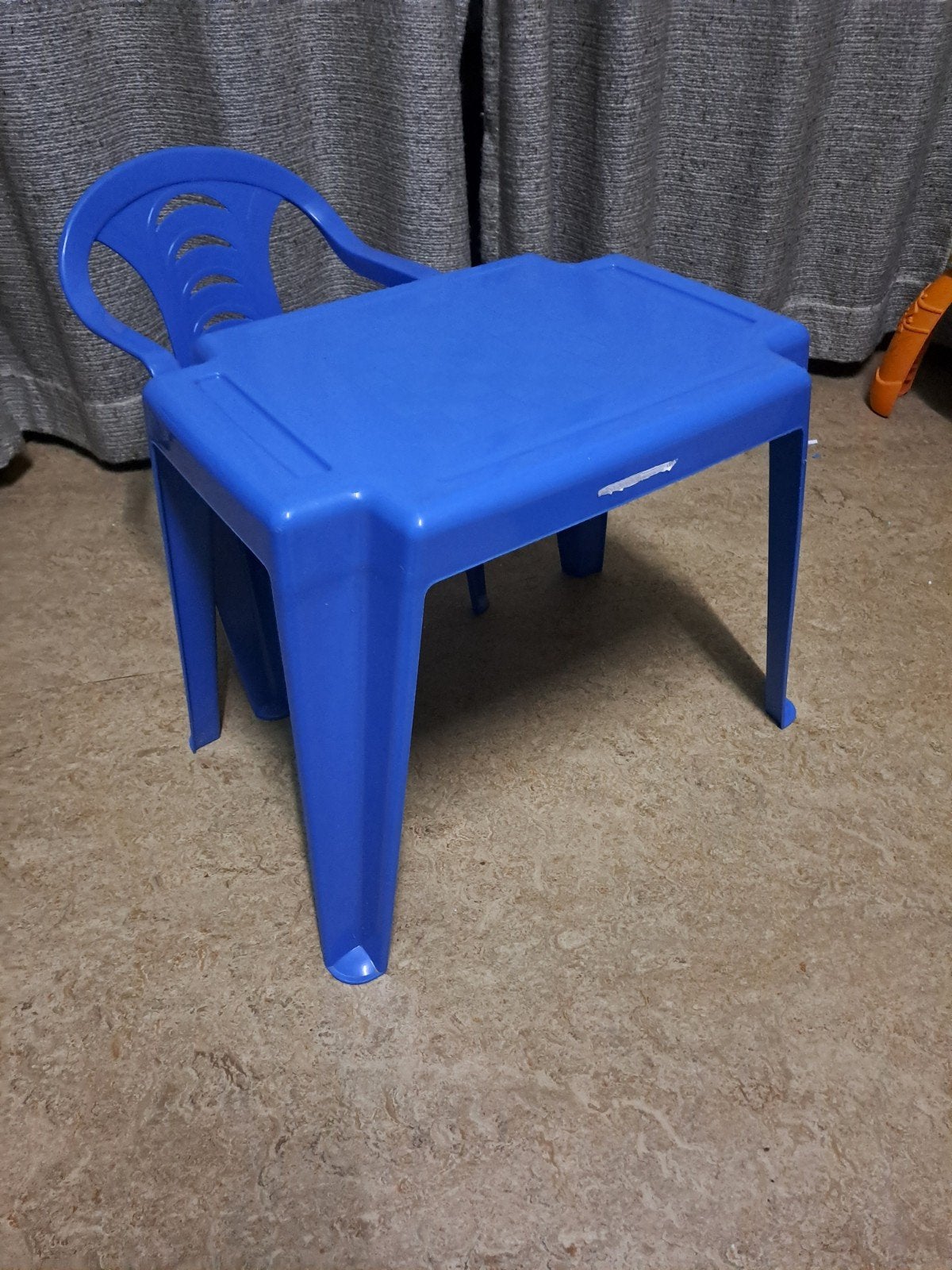Tafeltje met stoeltje, Kinderen en Baby's, Ophalen, Zo goed als nieuw, Tafel(s) en Stoel(en)