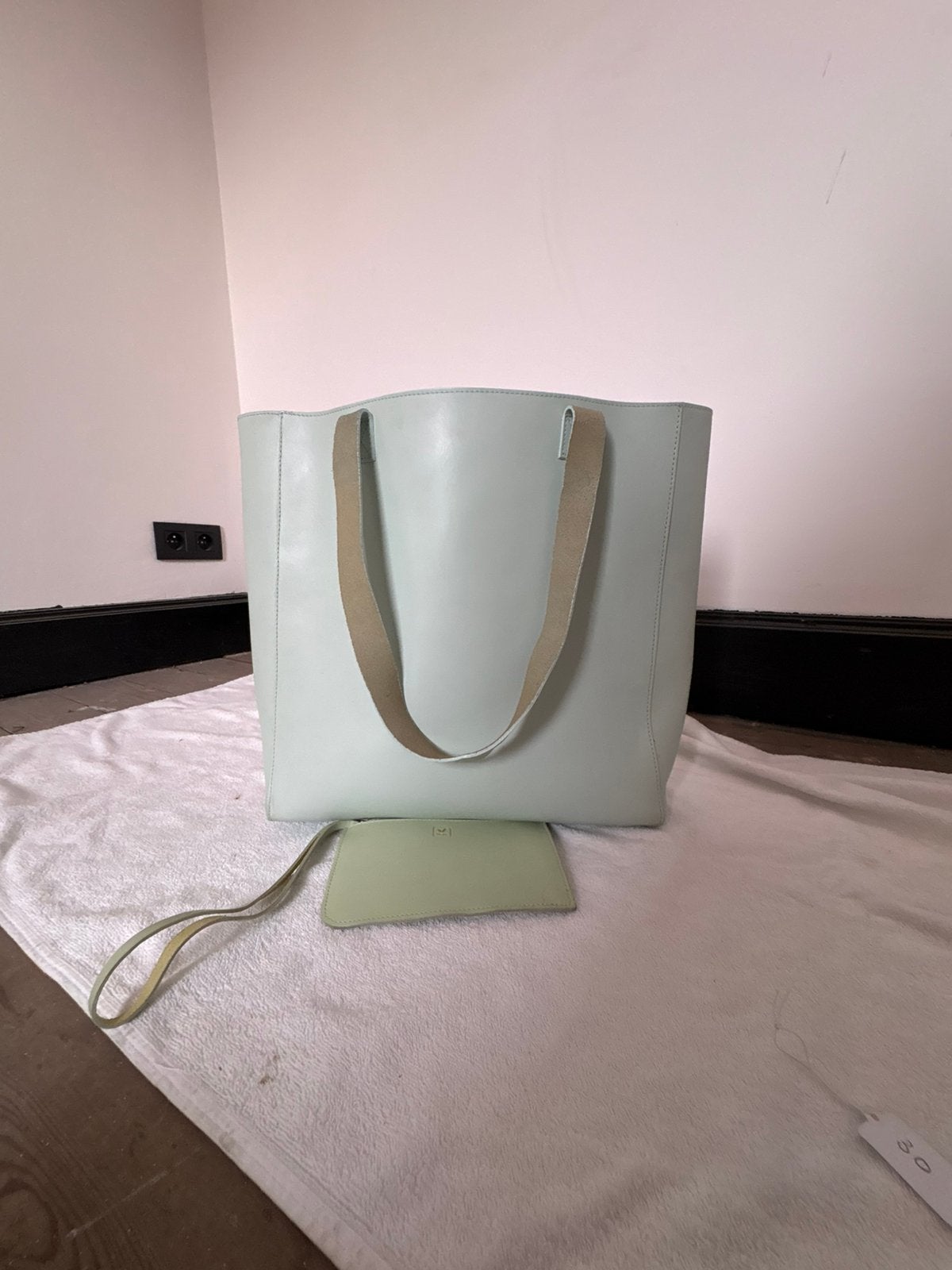 sac cabas en cuir VEJA + Sa pochette assortie, Enlèvement, Comme neuf, Vert, Sac à main