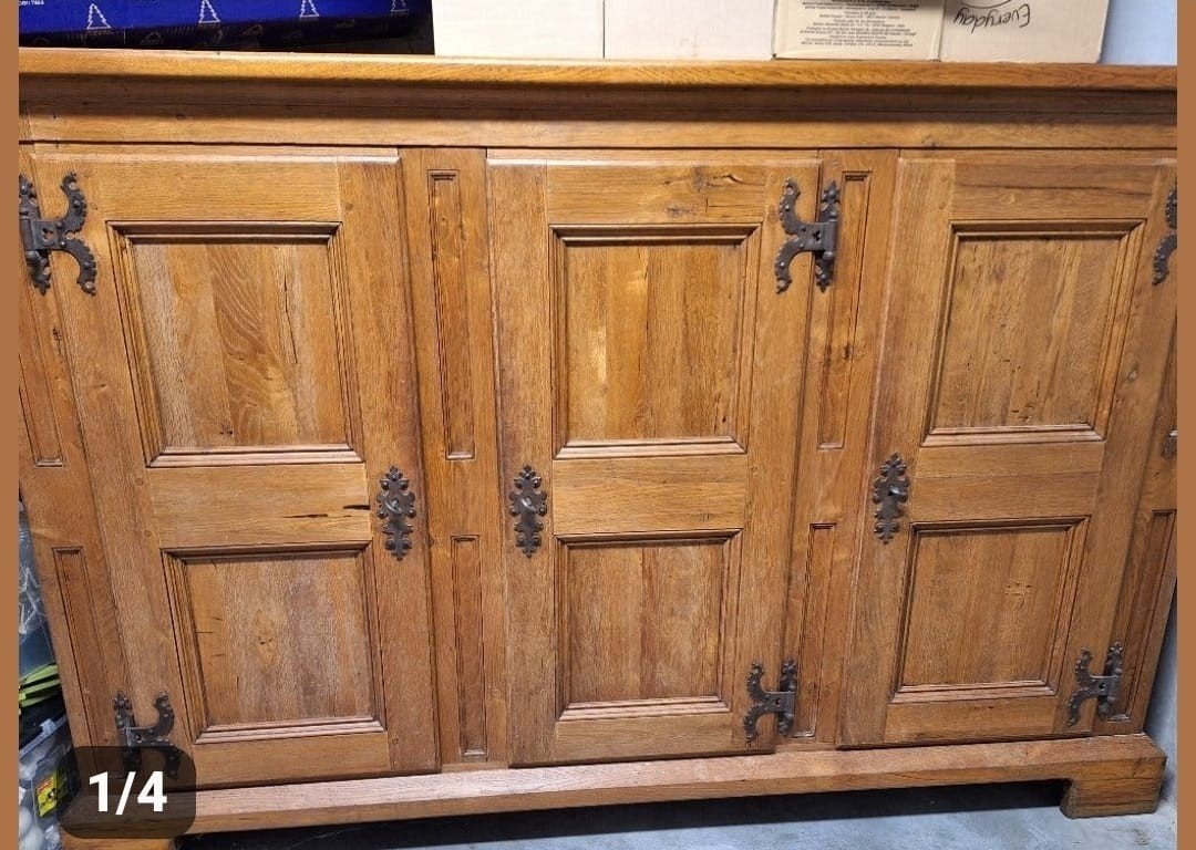 armoire de monastère 224x145x56 cm. Partez de toute urgence , Enlèvement
