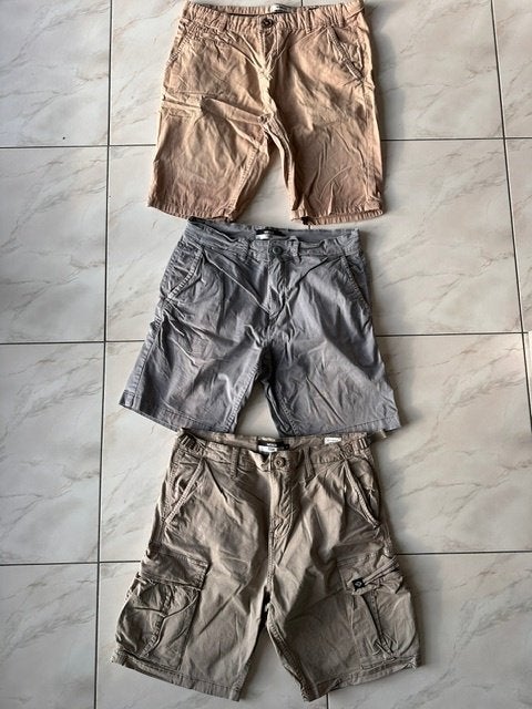 3 shorts maat S (yv007), Overige kleuren, Ophalen of Verzenden, Gedragen, Maat 46 (S) of kleiner