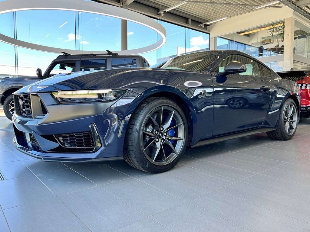 Ford Mustang Dark Horse 5.0i V8 met 453 PK DAGINSCHRIJVING, Automaat, 4 zetels, Euro 6, Blauw