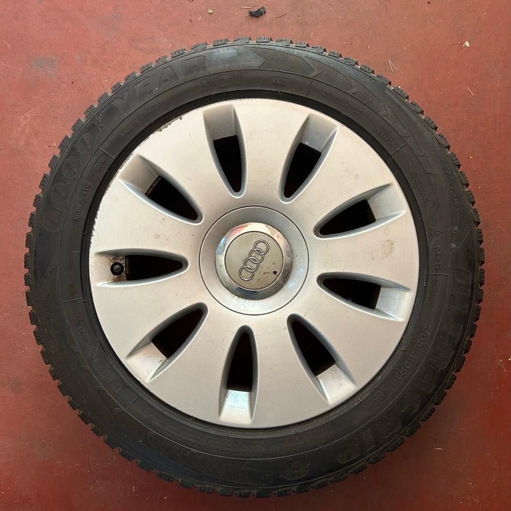 Banden en velgen, AUDI, Auto-onderdelen, Banden en Velgen, Ophalen, Gebruikt, 16 inch, Banden en Velgen