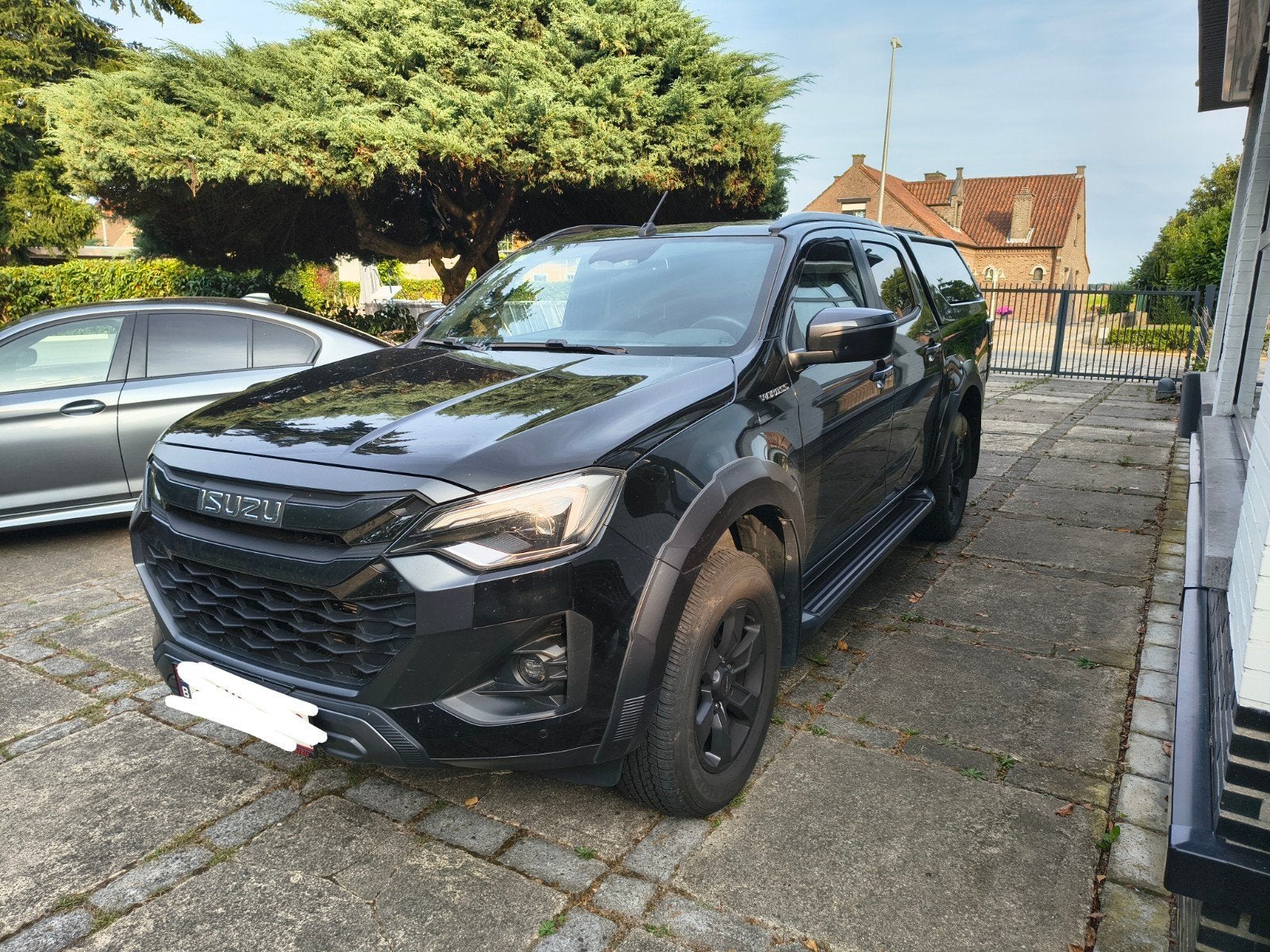Isuzu D Max V Cross, Autos, Isuzu, Particulier, Attache-remorque, Diesel, Euro 6, Automatique, Noir, Noir, Cuir, Quatre roues motrices / 4X4