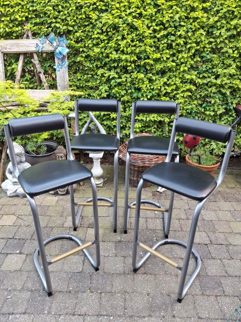Design de 4 tabourets de bar noirs, Maison & Meubles, Tabourets de bar, Avec repose-pieds, 4 tabourets, Enlèvement, Utilisé