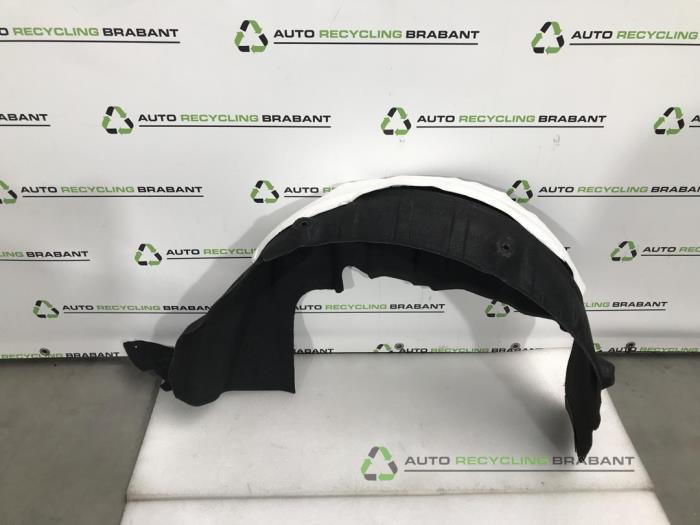 Passage de roue d'un Mercedes CLA, -, 3 mois de garantie, Utilisé, -