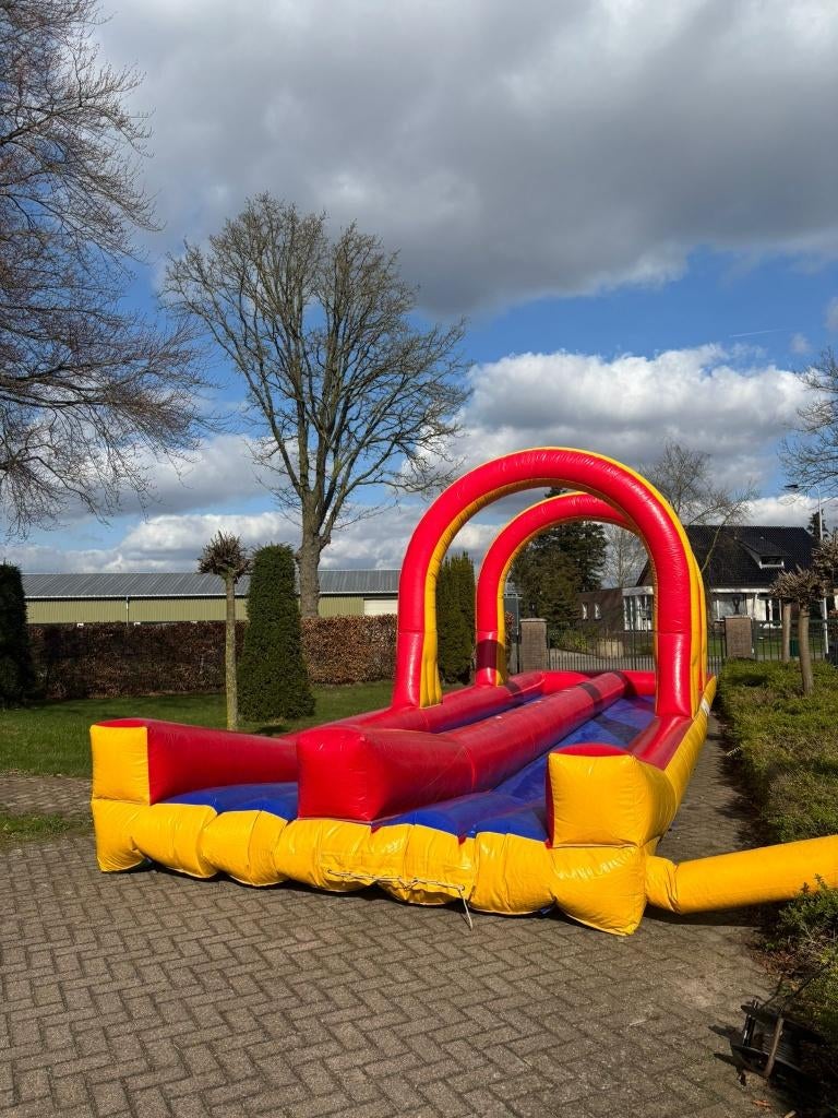 Springkussen zeer mooie buikschuifbaan voor groot en klein, Enfants & Bébés, Jouets | Extérieur | Coussins gonflables, Enlèvement