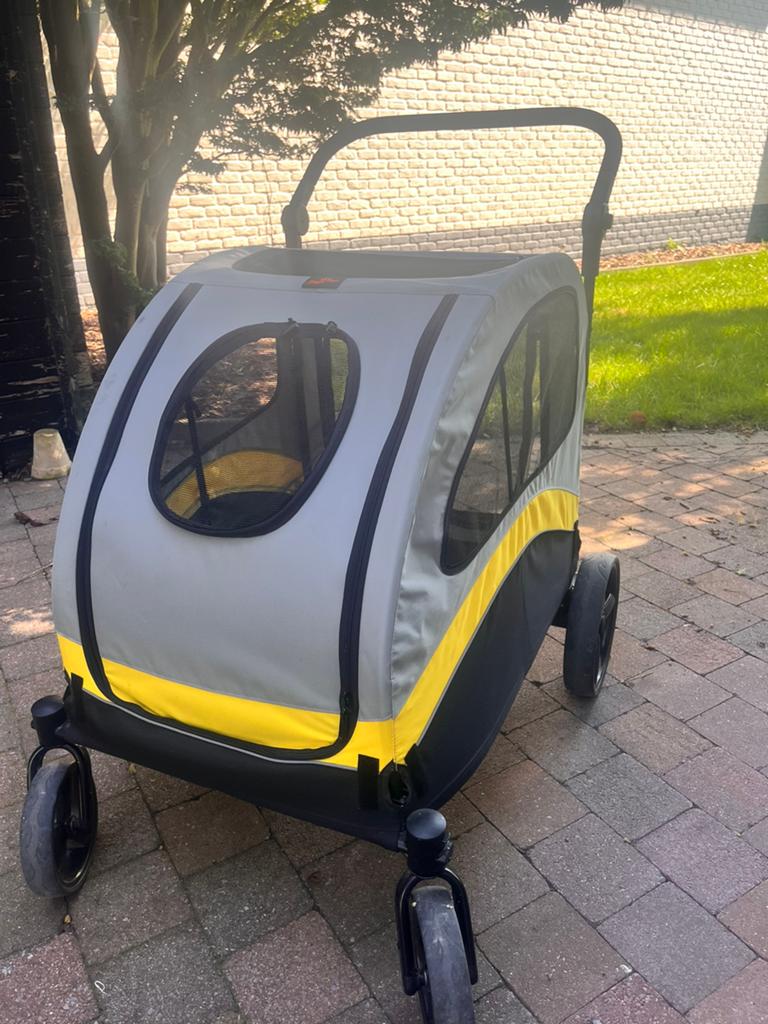 Stevige hondenbuggy voor grote honden of twee kleine honden, Ophalen, Zo goed als nieuw