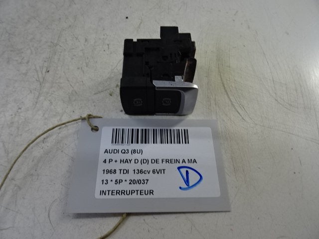 COMMUTATEUR Audi Q3 (8UB / 8UG) (8U0927225E), Auto-Union-Straße  1,
85057  Ingolstadt, DE, Info@audi.de, Audi, Utilisé
