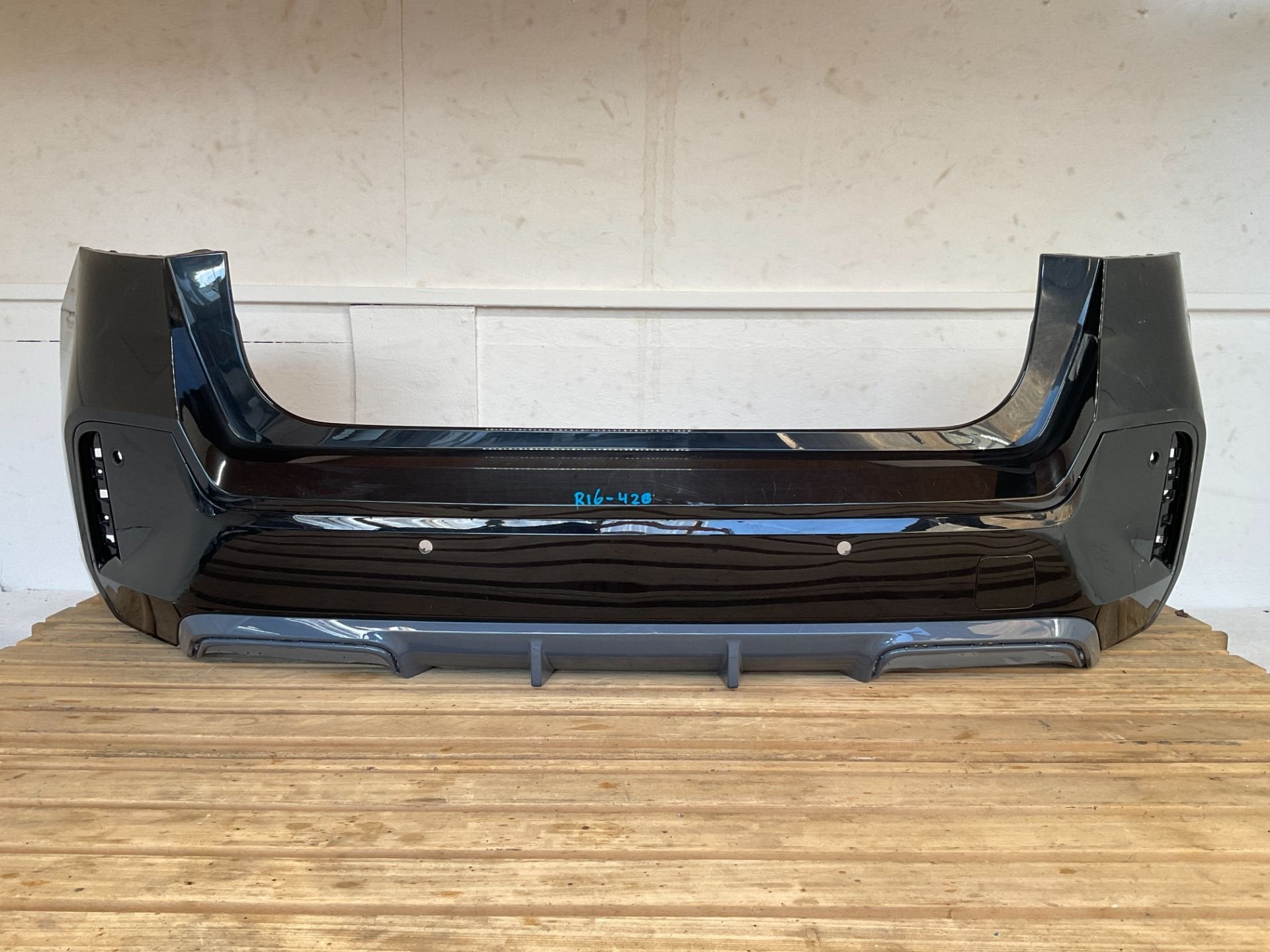 Bumper BMW X1 U11 M Pakket MPakket 51129881934 PDC Achterbum, Petuelring 130
80788  Munich, DE, Gebruikt, Info@bmw.de, Achter