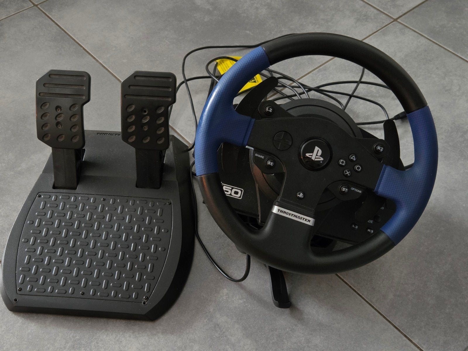 Volant Thrustmaster T150 - PC & PlayStation, Consoles de jeu & Jeux vidéo, Enlèvement ou Envoi, Utilisé, Volant ou Pédales, PlayStation 4
