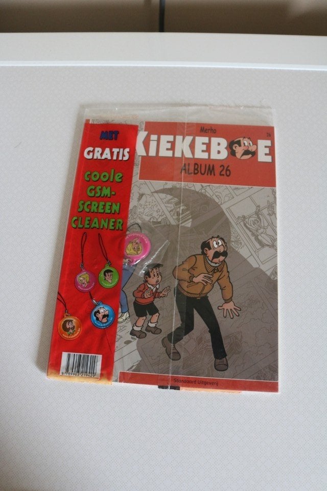 Kiekeboe Nr 26 : Album 26 ( sealed + gsm screen cleaner ), Eén stripboek, Merho, Nieuw, Ophalen of Verzenden