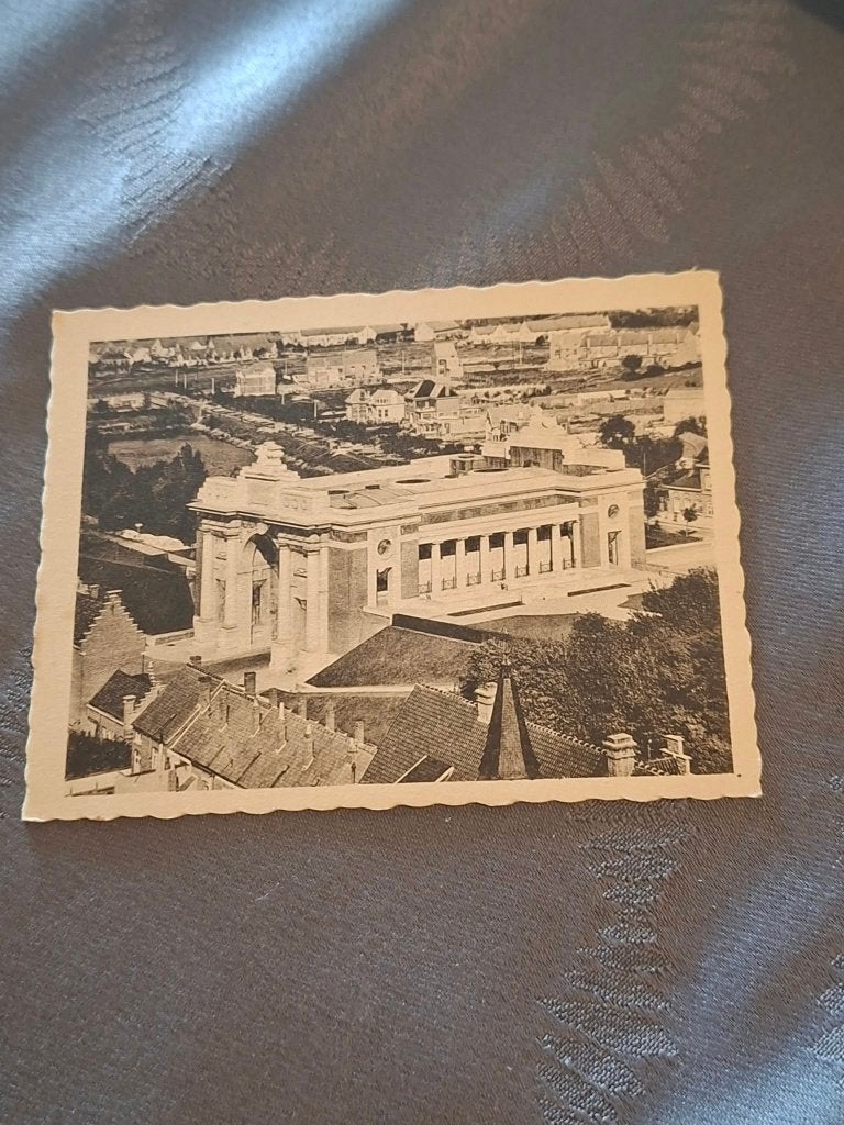 Prentje/Chromo : Engels Memorial (Menenpoort) / Ieper, Verzamelen, Ophalen of Verzenden, 1940 tot 1960, Gebouw, Prent