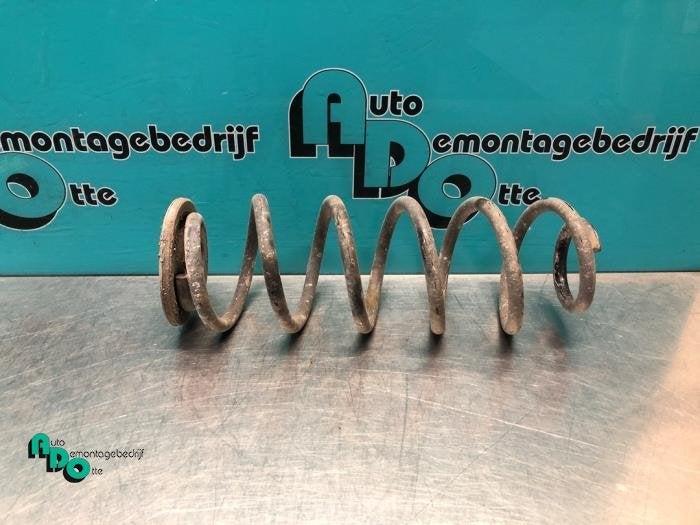 Schroefveer achter van een Volkswagen Golf (Golf 09-), Gebruikt, -, Volkswagen, -