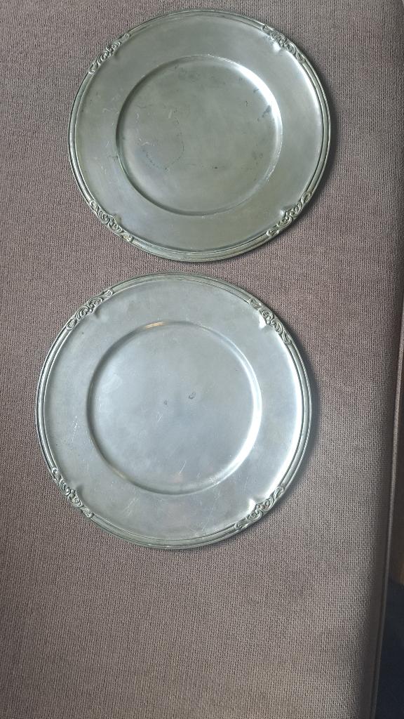 assiettes en fer blanc, Enlèvement