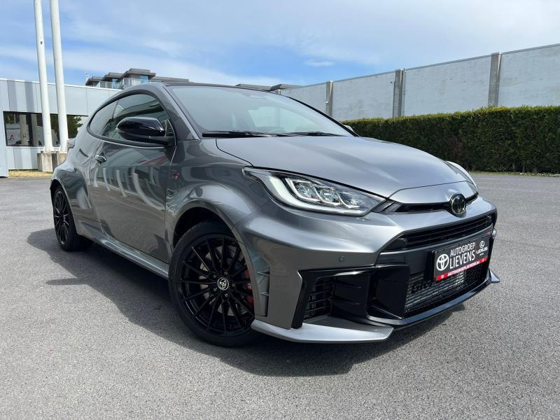 Toyota Yaris 1.6T MT - GR PERFORMANCE + PREMIUM PACK + RED I, Auto's, https://public.car-pass.be/vhr/abc64b70-98f0-44e6-bf68-34a049353103