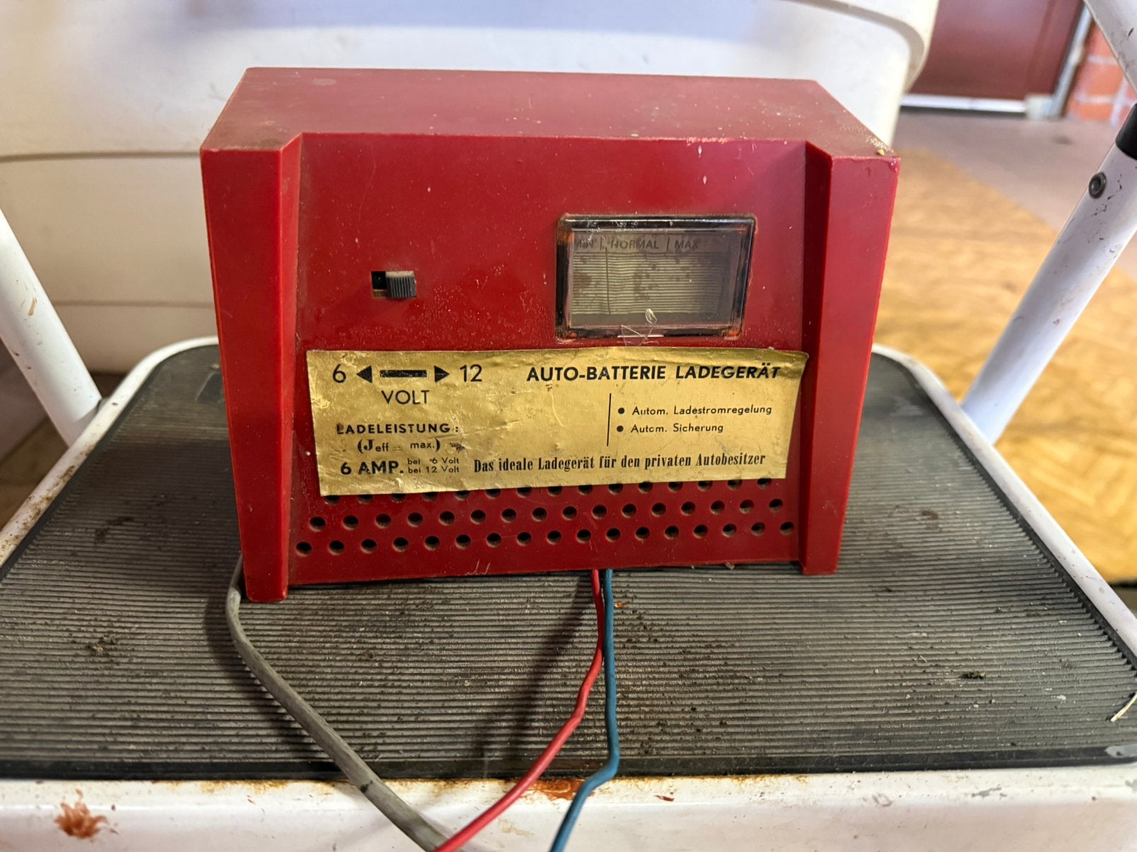 Chargeur de batterie 6 V et 12 V, Enlèvement
