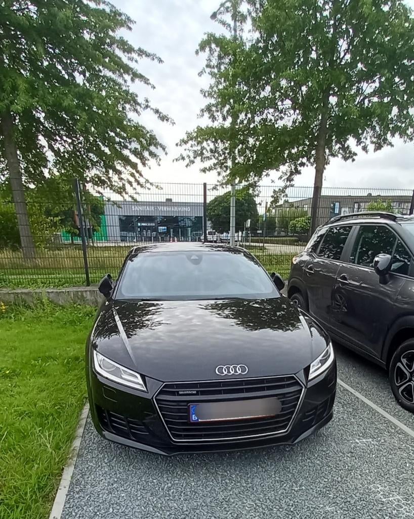AUDI TT, Cuir et Alcantara, Euro 6, Entretenue par le concessionnaire, Noir