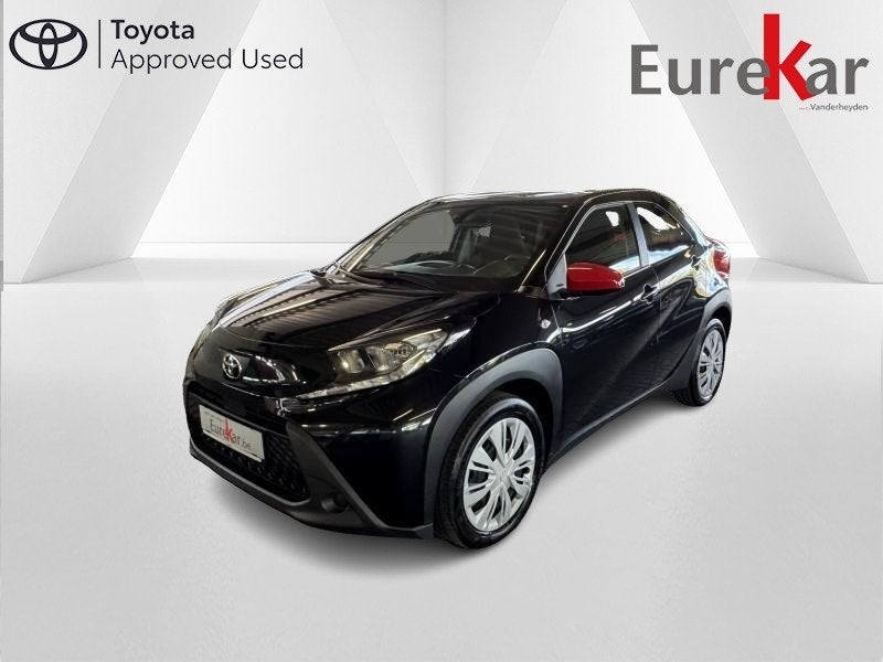 Toyota Aygo Play, Auto's, https://public.car-pass.be/vhr/ec582596-750c-4b9c-8f5e-4978532b6b54, Euro 6, 72 pk, Zwart