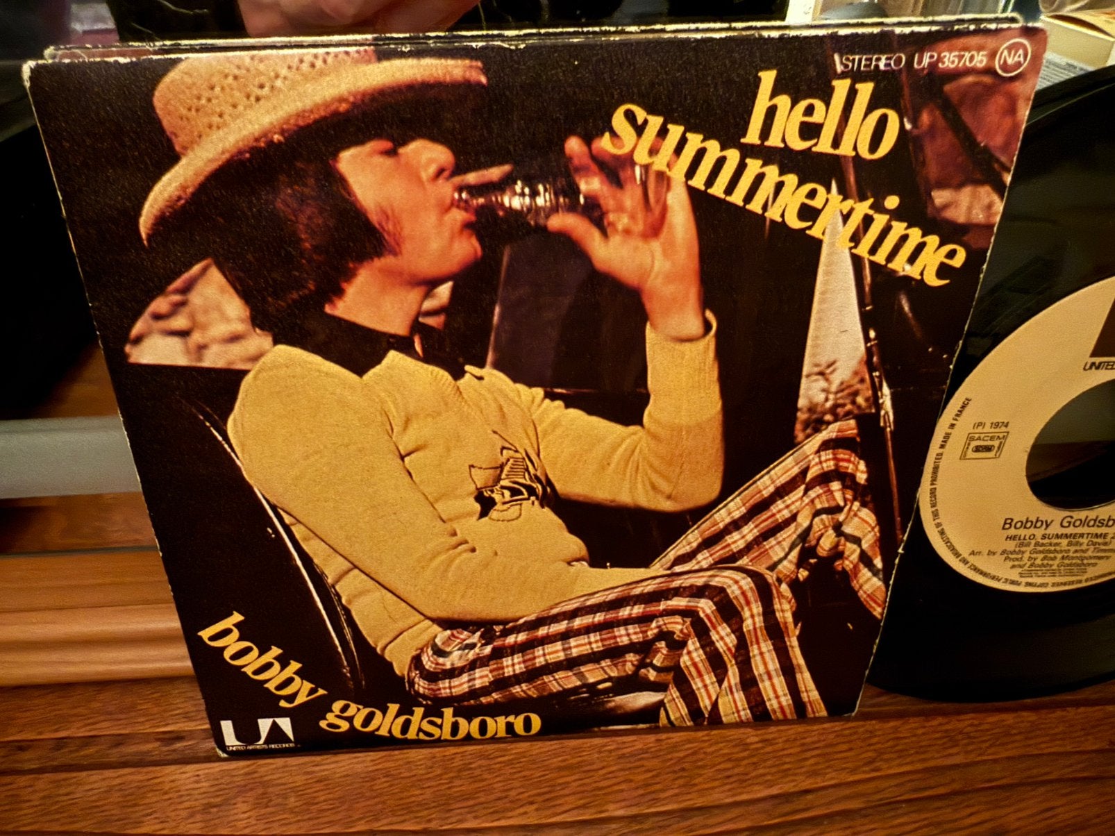 Hello Summmertime - And Then There Was Gina, Originele persing, 7 inch, Ophalen of Verzenden, Zo goed als nieuw