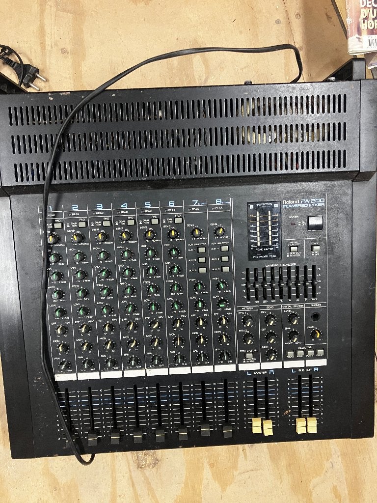 ROLAND PA-200, Muziek en Instrumenten, Ophalen, Gebruikt, Roland
