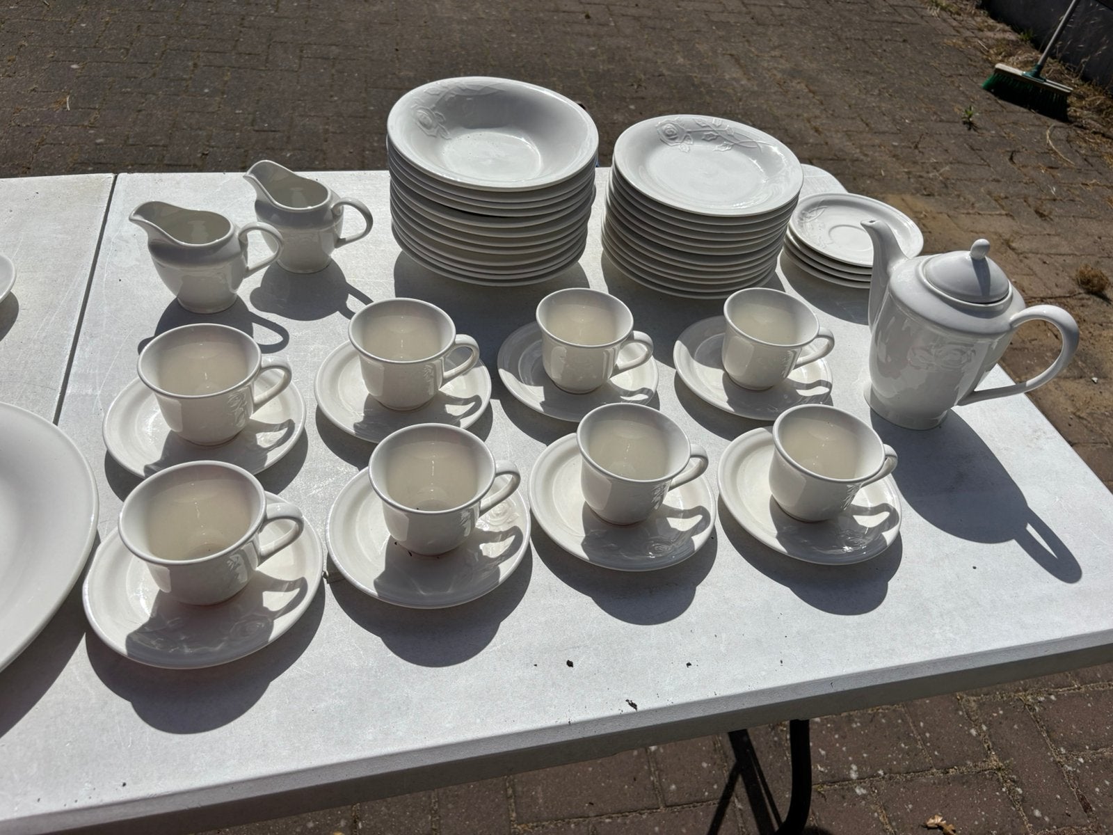 Wit servies, Huis en Inrichting, Keuken | Servies, Ophalen, Zo goed als nieuw, Overige stijlen, Porselein